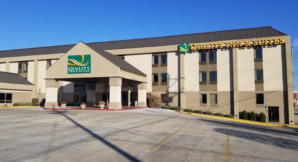 Quality Inn & Suites Quincy - Downtown Экстерьер фото