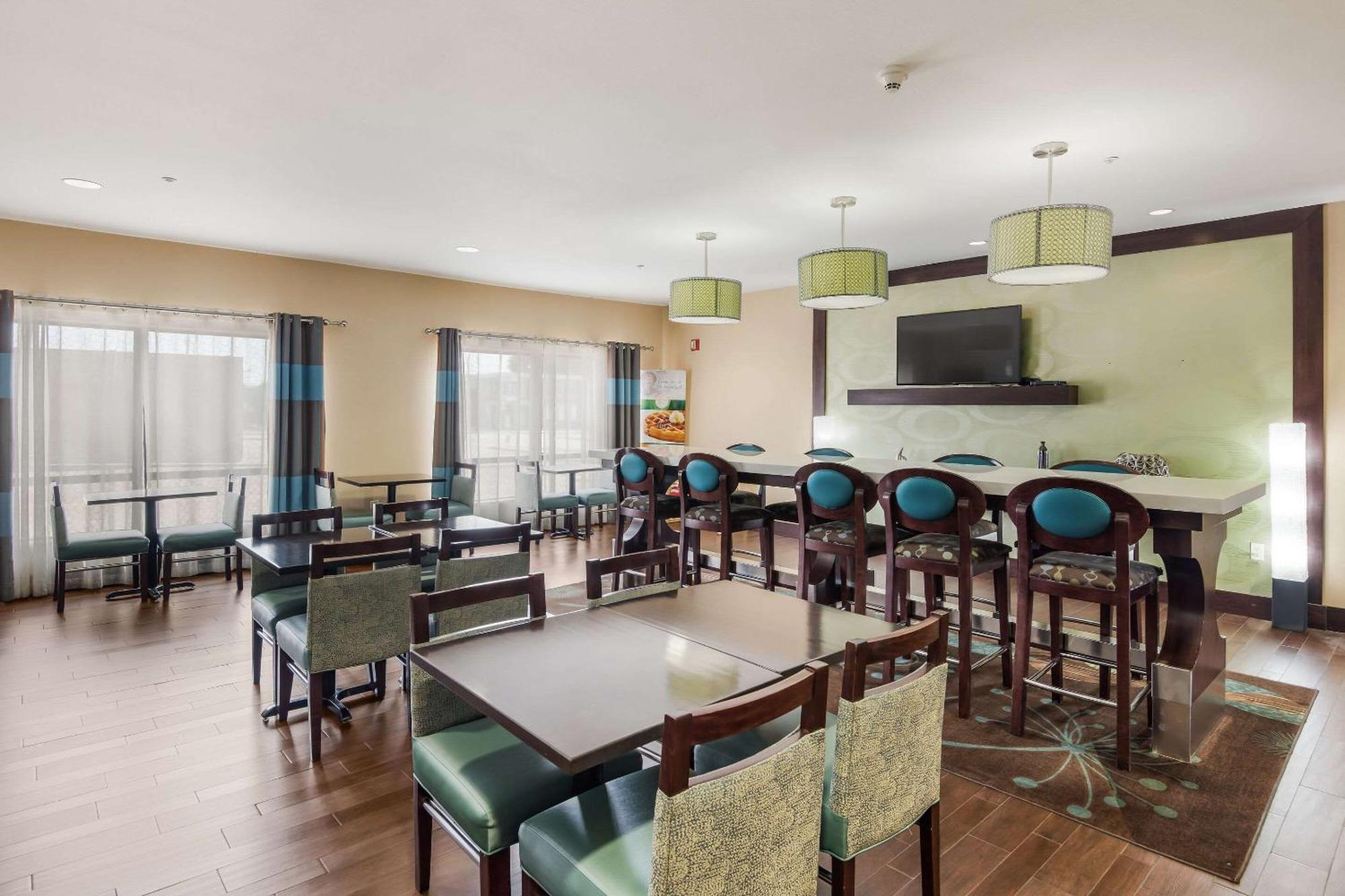 Quality Inn & Suites Quincy - Downtown Экстерьер фото