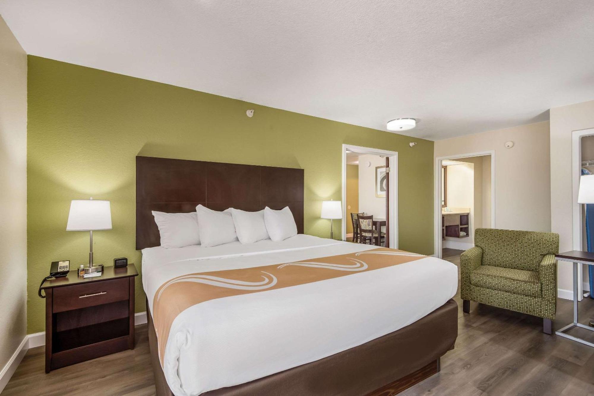 Quality Inn & Suites Quincy - Downtown Экстерьер фото