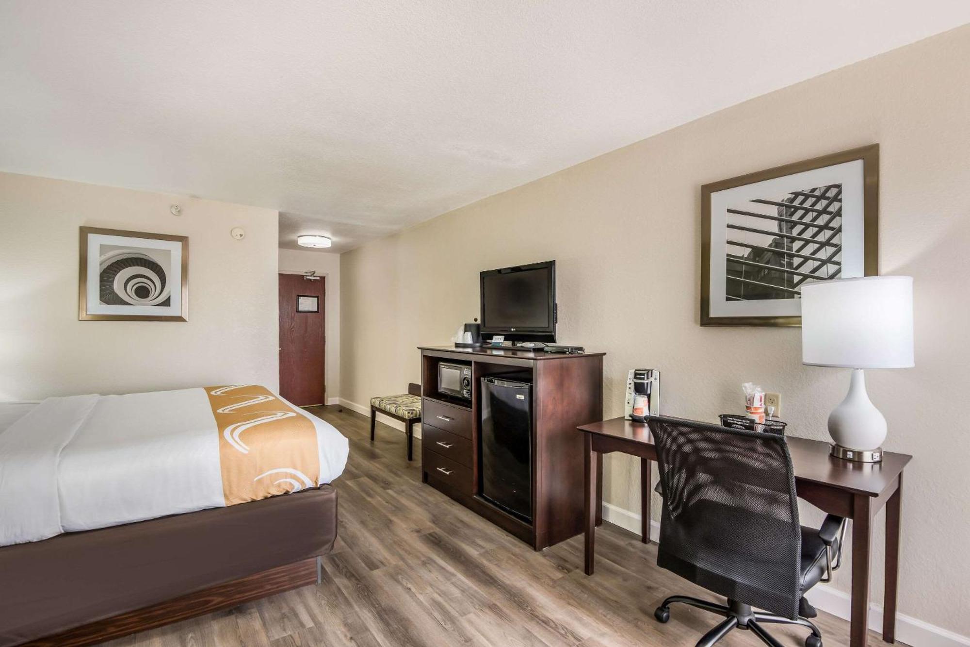 Quality Inn & Suites Quincy - Downtown Экстерьер фото