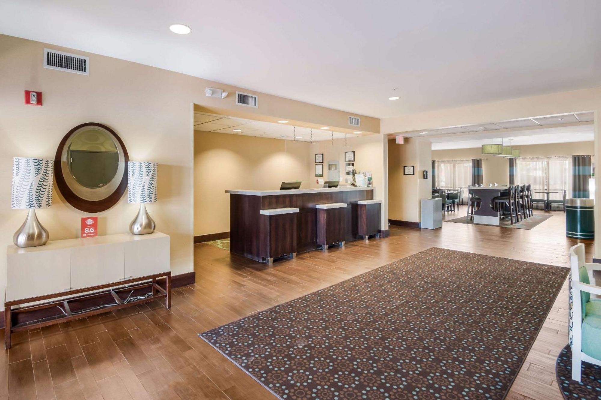 Quality Inn & Suites Quincy - Downtown Экстерьер фото